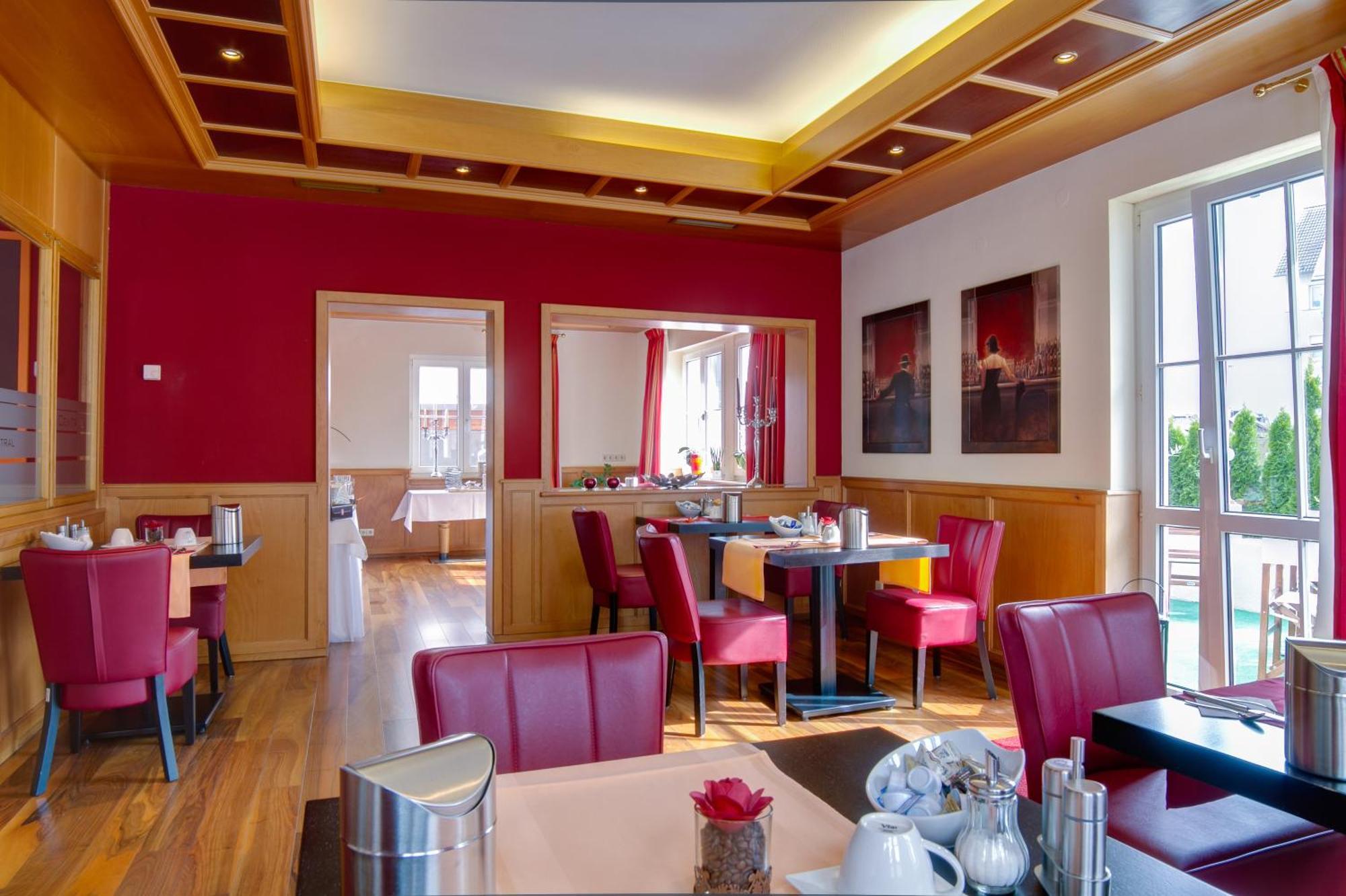 Central Hotel Фридрихсхафен Экстерьер фото