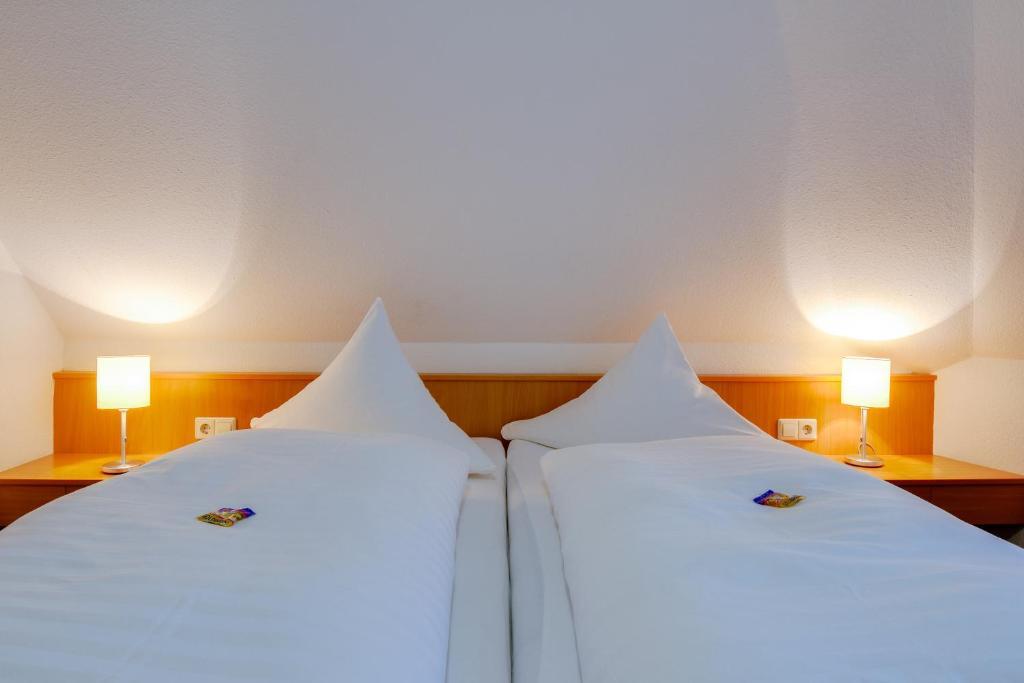 Central Hotel Фридрихсхафен Экстерьер фото